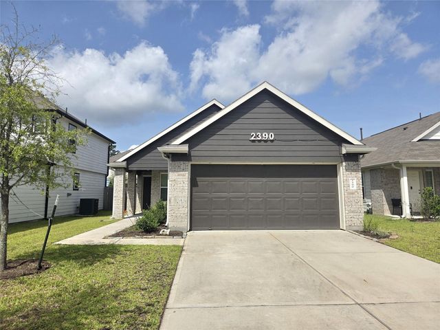 2390 Tavo Trail Drive, Conroe, TX 77301
