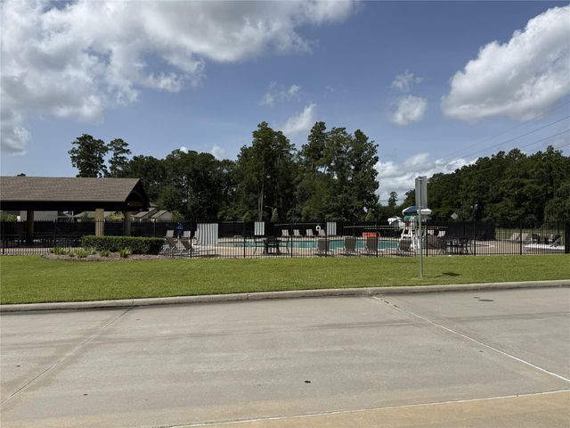 2390 Tavo Trail Drive, Conroe, TX 77301