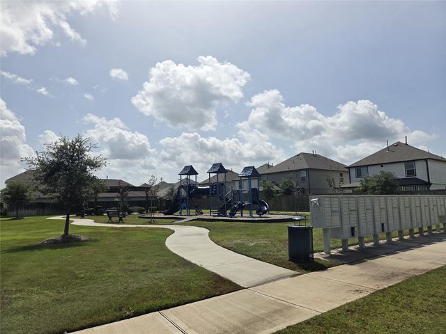 2390 Tavo Trail Drive, Conroe, TX 77301