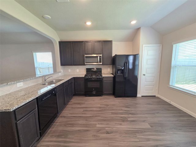 2390 Tavo Trail Drive, Conroe, TX 77301