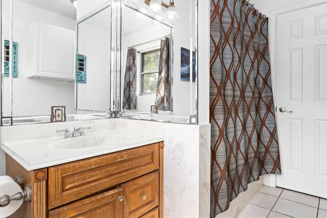 2522 10th Street, Port Neches, TX 77651