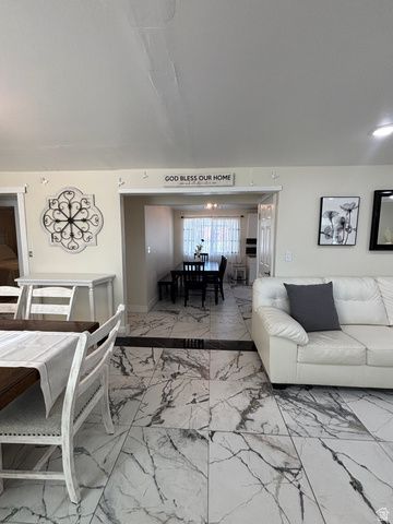 1110 W 105 N, Orem, UT 84057