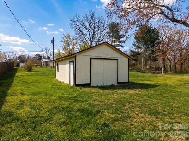 1409 Conway Drive, Granite Falls, NC 28630