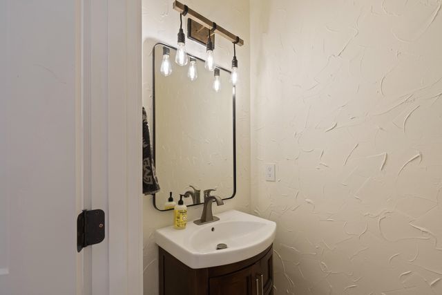 875 NW Fort Clatsop Street, Bend, OR 97703