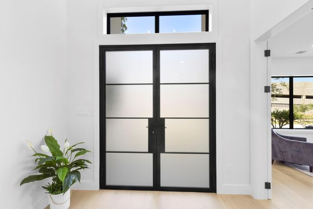 5115 Maple St, Bellaire, TX 77401