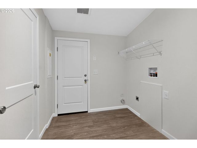 1400 Candlelight Dr 209, Eugene, OR 97402