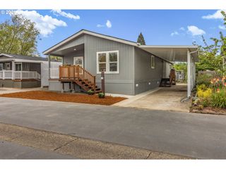 1400 Candlelight Dr 209, Eugene, OR 97402