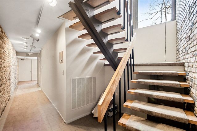 1443 Mount Mercy Drive, Grand Rapids, MI 49504