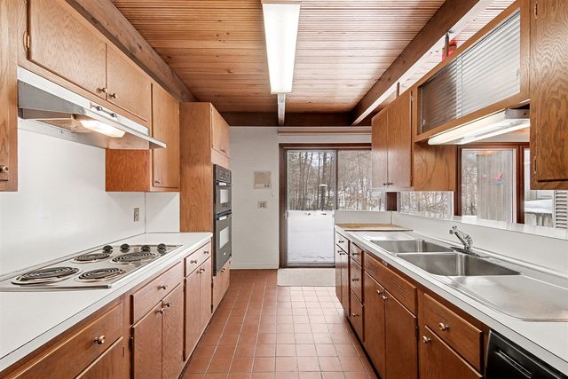 1443 Mount Mercy Drive, Grand Rapids, MI 49504