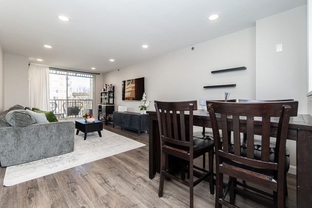 8-12 Museum Way 312, Cambridge, MA 02141