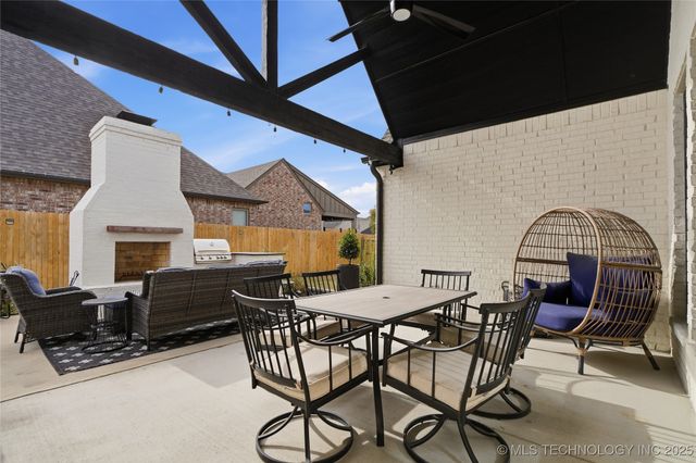 14510 E 80th Street North, Owasso, OK 74055