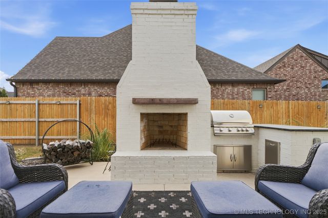 14510 E 80th Street North, Owasso, OK 74055