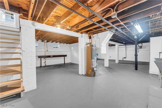 9435 Dorothy Avenue, Garfield Heights, OH 44125