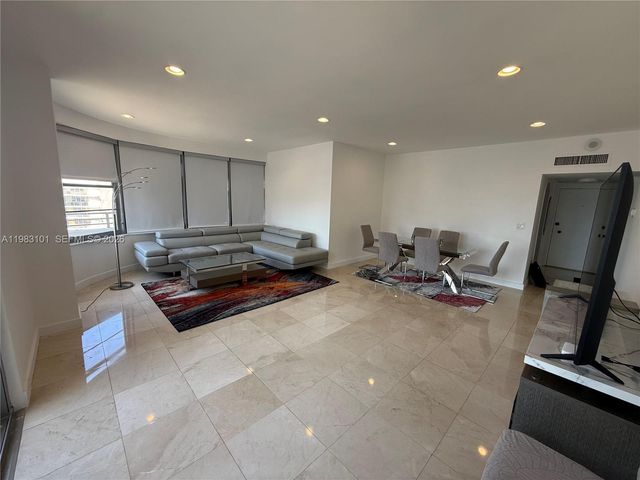 5555 Collins Ave 17A, Miami Beach, FL 33140