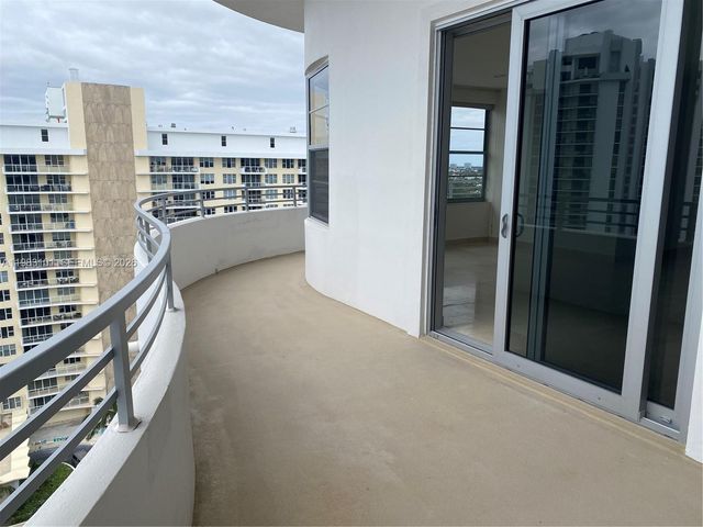 5555 Collins Ave 17A, Miami Beach, FL 33140