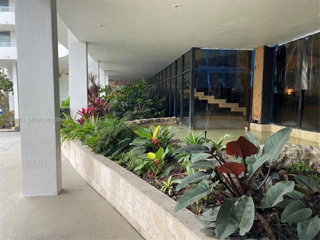 5555 Collins Ave 17A, Miami Beach, FL 33140