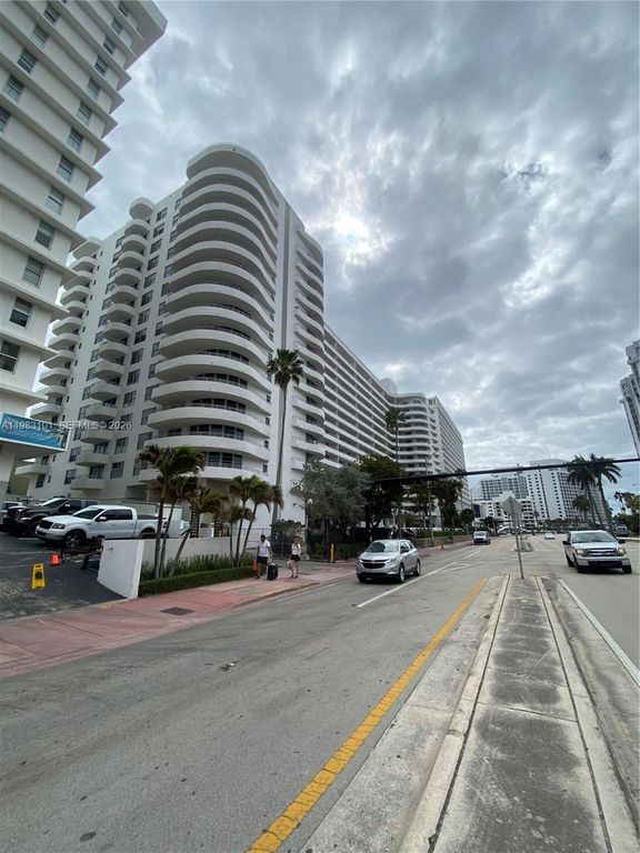 5555 Collins Ave 17A, Miami Beach, FL 33140