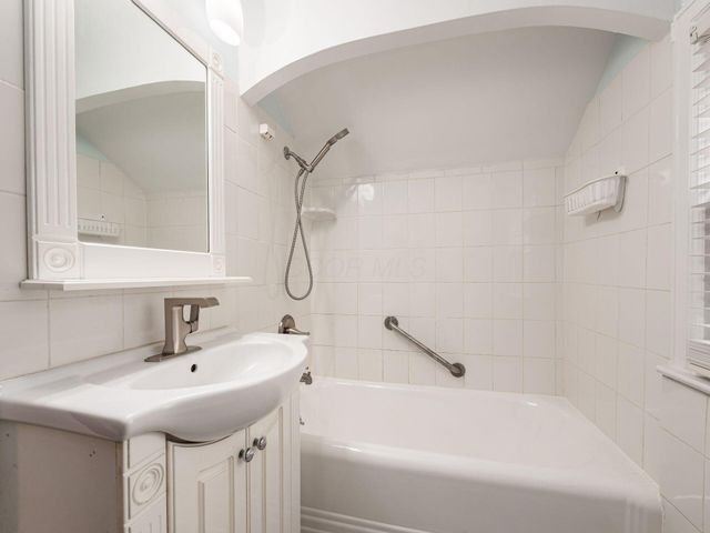 495 Northview Drive, Bexley, OH 43209