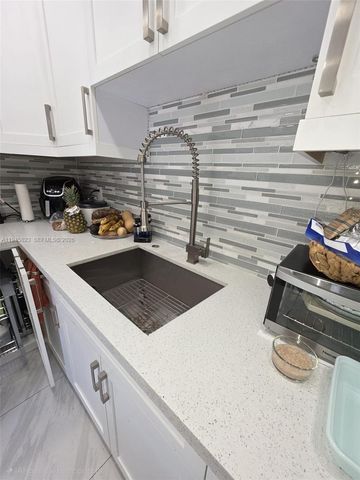 8544 NW 140th Ter 1003, Miami Lakes, FL 33016