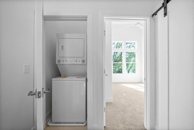 688 Anderson Ln, Madison, TN 37115