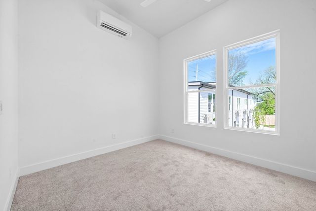 688 Anderson Ln, Madison, TN 37115