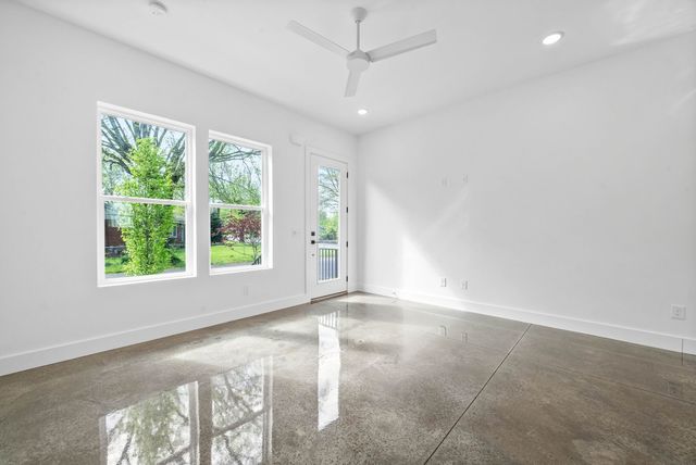 688 Anderson Ln, Madison, TN 37115