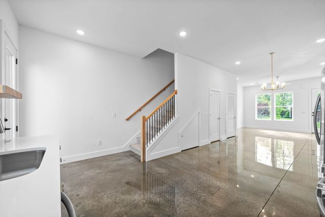 688 Anderson Ln, Madison, TN 37115