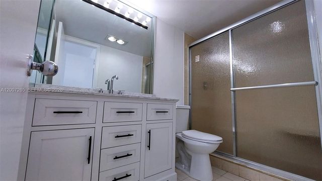 2750 NE 183rd St 1405, Aventura, FL 33160