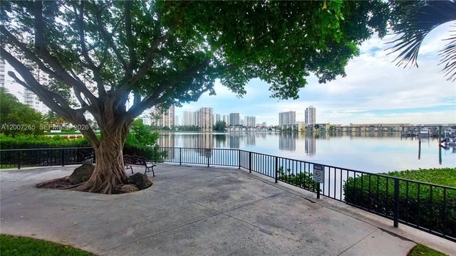 2750 NE 183rd St 1405, Aventura, FL 33160