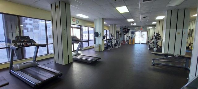 2750 NE 183rd St 1405, Aventura, FL 33160