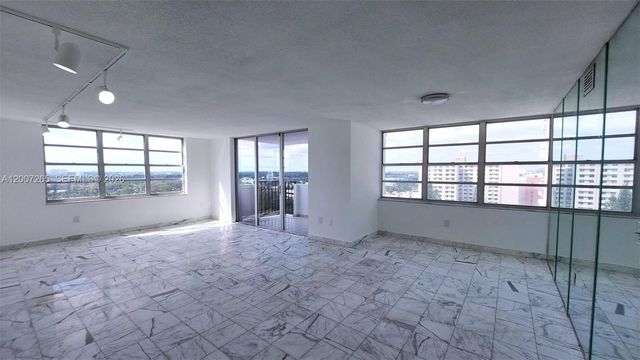 2750 NE 183rd St 1405, Aventura, FL 33160