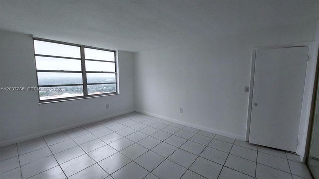 2750 NE 183rd St 1405, Aventura, FL 33160