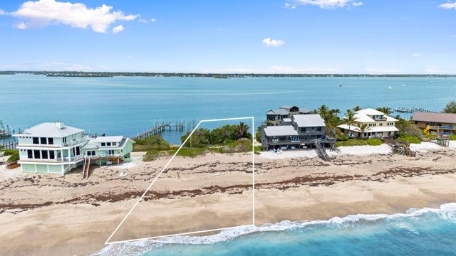 918 SE Macarthur Boulevard, Stuart, FL 34996