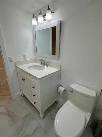 11960 NE 19th Dr 15, North Miami, FL 33181