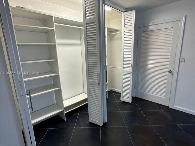 11960 NE 19th Dr 15, North Miami, FL 33181