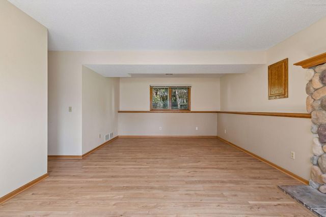 1886 Waterford Lane, Chaska, MN 55318