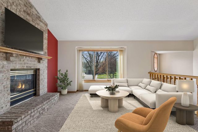 1886 Waterford Lane, Chaska, MN 55318