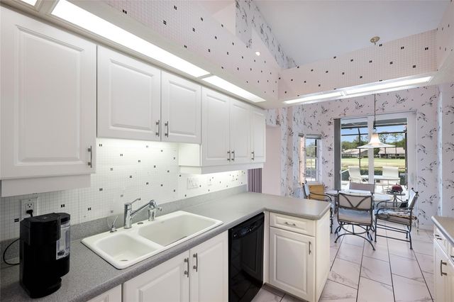 2893 SANDRINGHAM PLACE, Sarasota, FL 34235