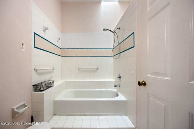 2204 Parkside Place, Indian Harbour Beach, FL 32937