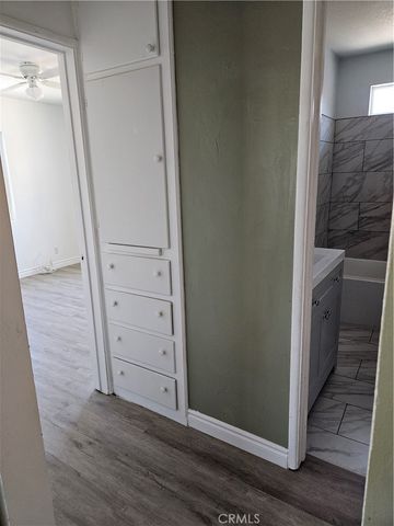 712 E Whittier, Hemet, CA 92543