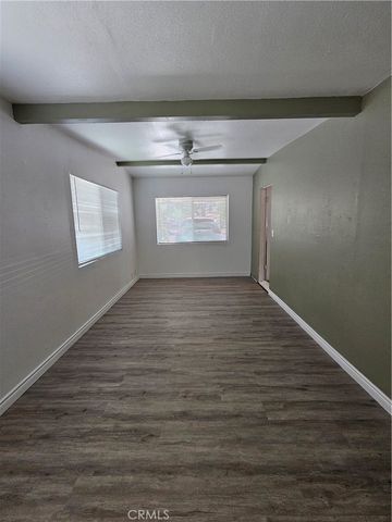 712 E Whittier, Hemet, CA 92543
