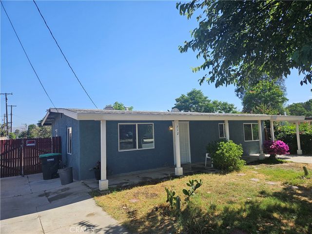 712 E Whittier, Hemet, CA 92543