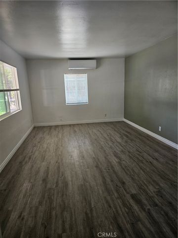 712 E Whittier, Hemet, CA 92543