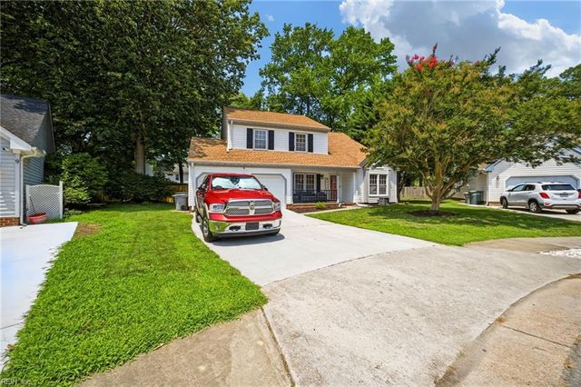11 Pin Oak CT, Hampton, VA 23666