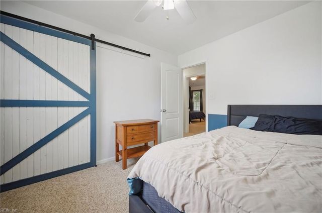 11 Pin Oak CT, Hampton, VA 23666