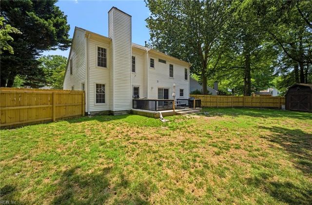 11 Pin Oak CT, Hampton, VA 23666
