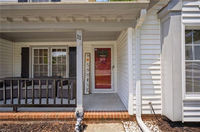 11 Pin Oak CT, Hampton, VA 23666