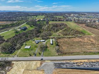 930 Waldron Rd, La Vergne, TN 37086