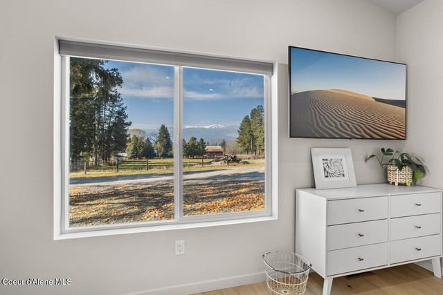 2685 Selle Rd, Sandpoint, ID 83864