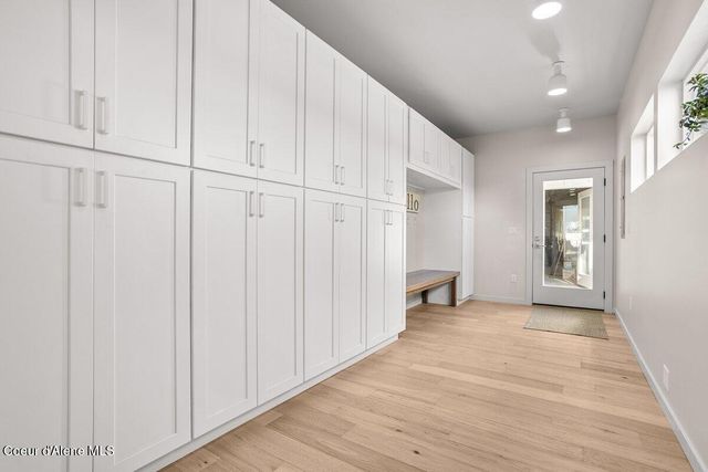 2685 Selle Rd, Sandpoint, ID 83864